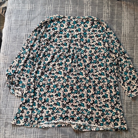 Dear Scarlet top - Picture 3 of 3